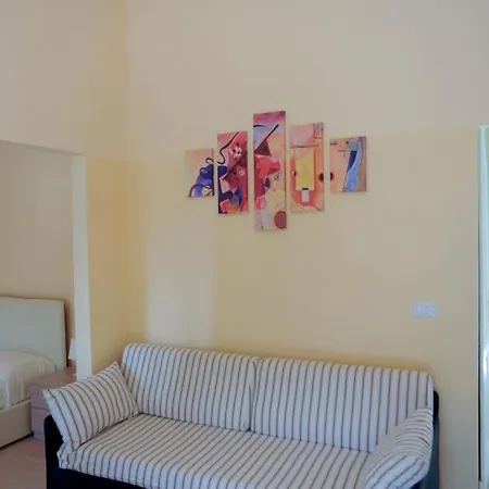 Couette-café La Mela Rosa 3*