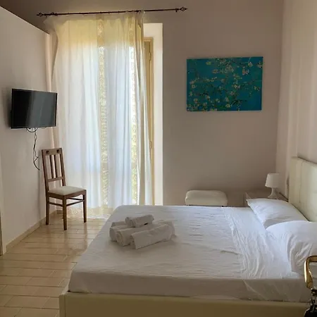 La Mela Rosa Bed & Breakfast